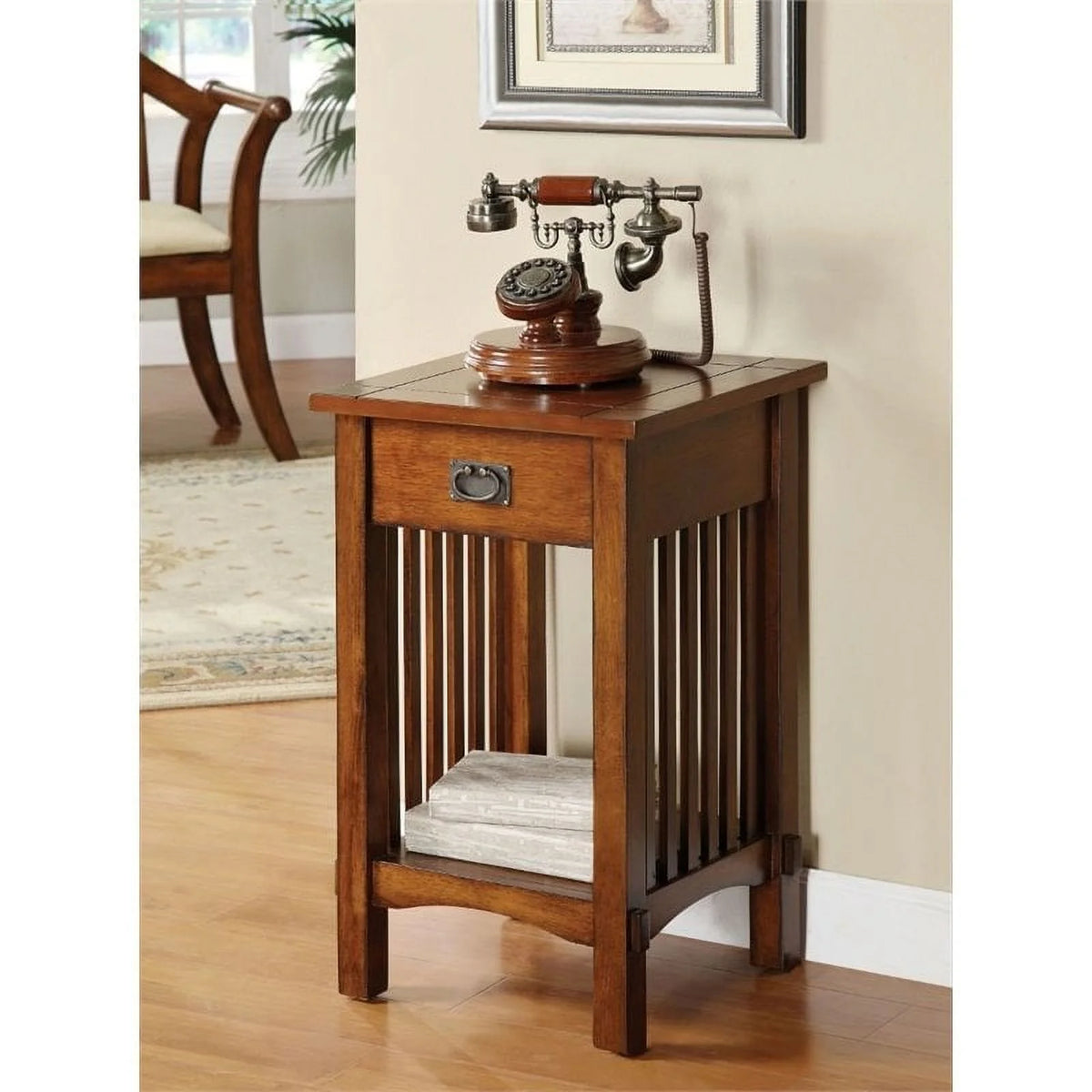 1 Drawer Farmhouse Wood End Table in Antique Oak N567526