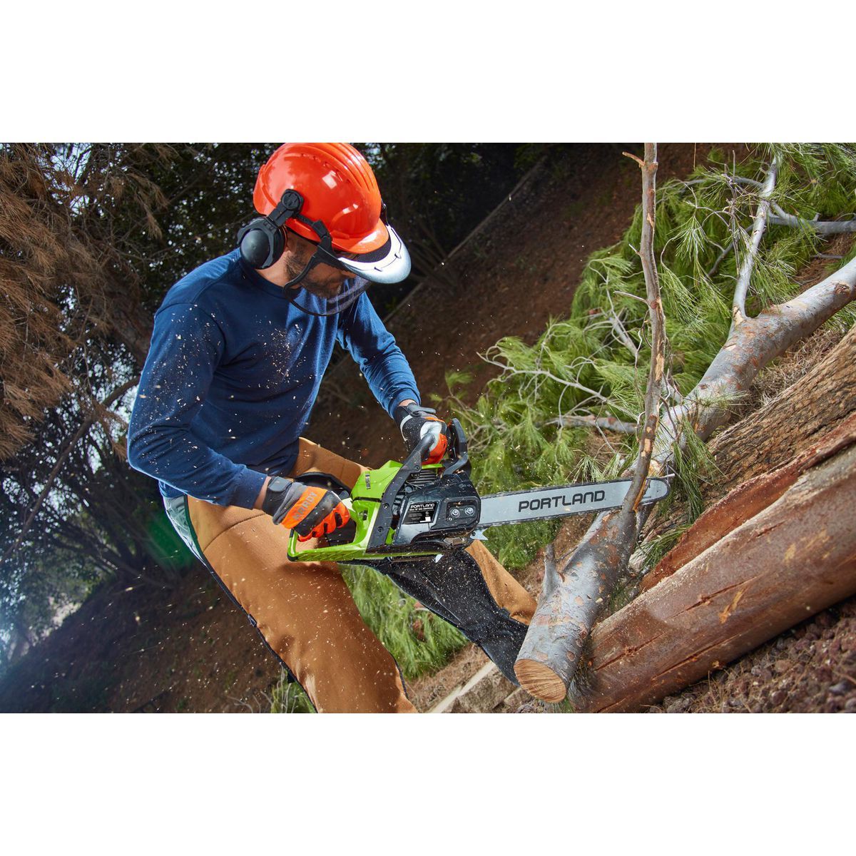18 in. Gas-Powered Chainsaw R677