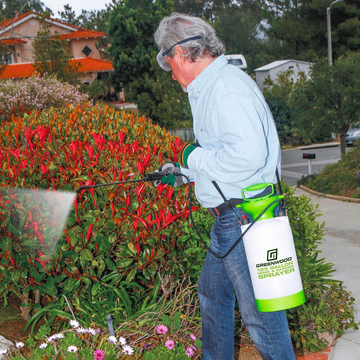 1-1/4 Gallon Home and Garden Sprayer Z235250