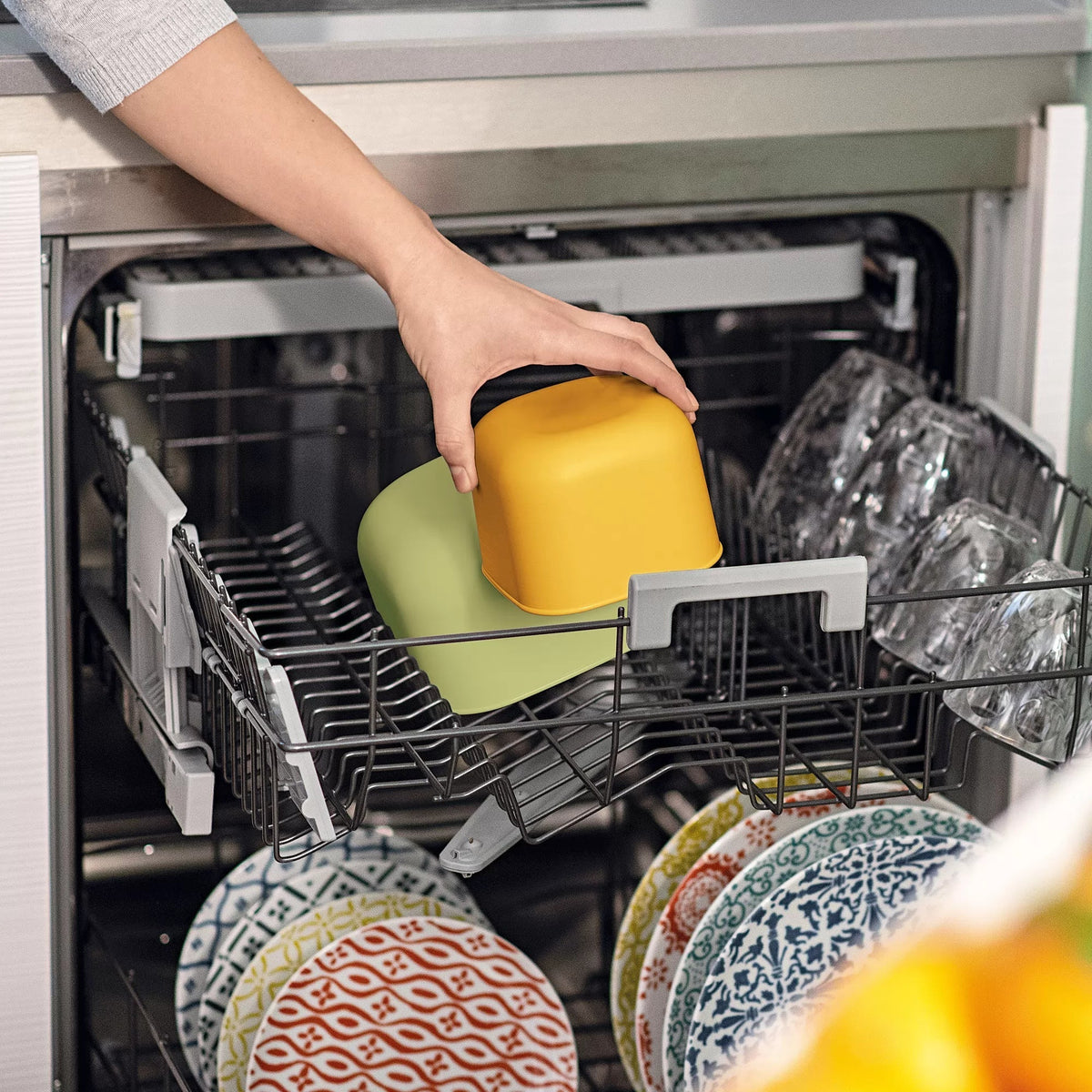 Airtight Fridge Freezer Microwave Containers Mango Yellow 2800cc V984