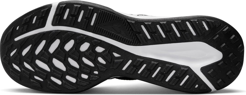 Black/White Trail-Running Shoes G747