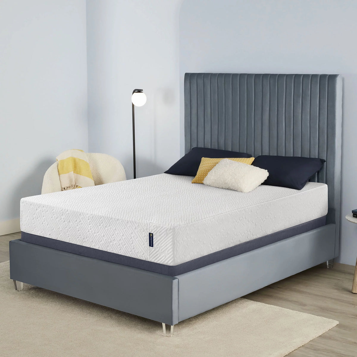 Queen Cooling Gel Memory Foam Mattress L314660