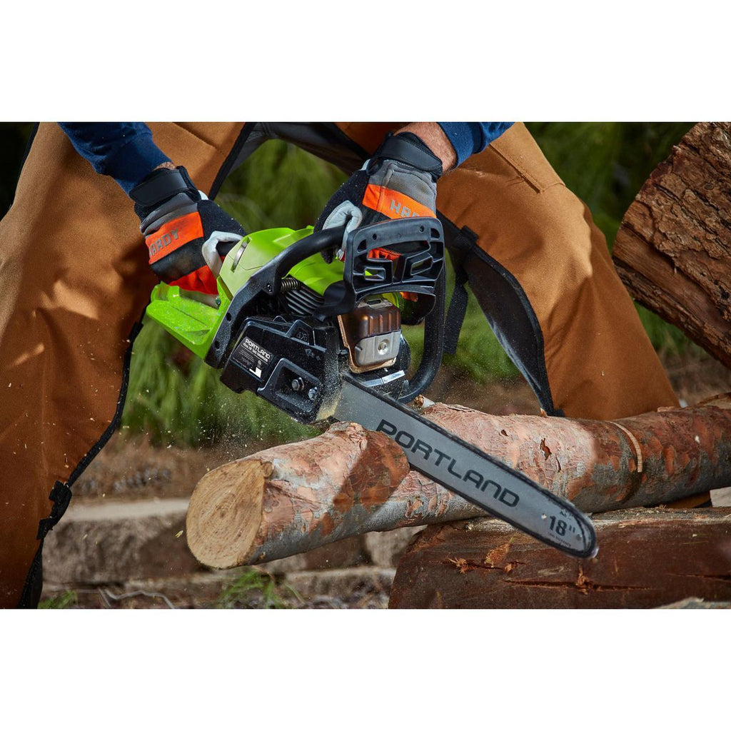 18 in. Gas-Powered Chainsaw R677