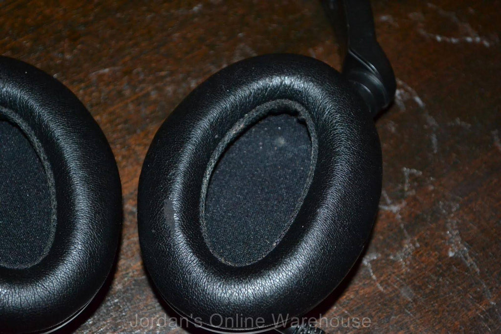 Active Noise Cancelling Headphones A29885