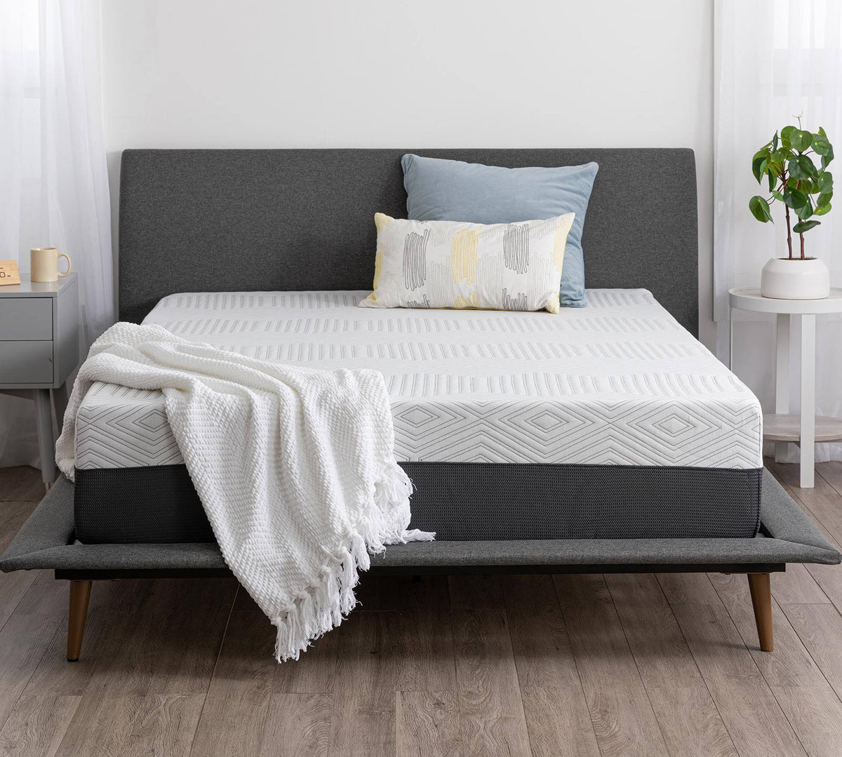 King Curve Plush Memory Foam Mattress U992404
