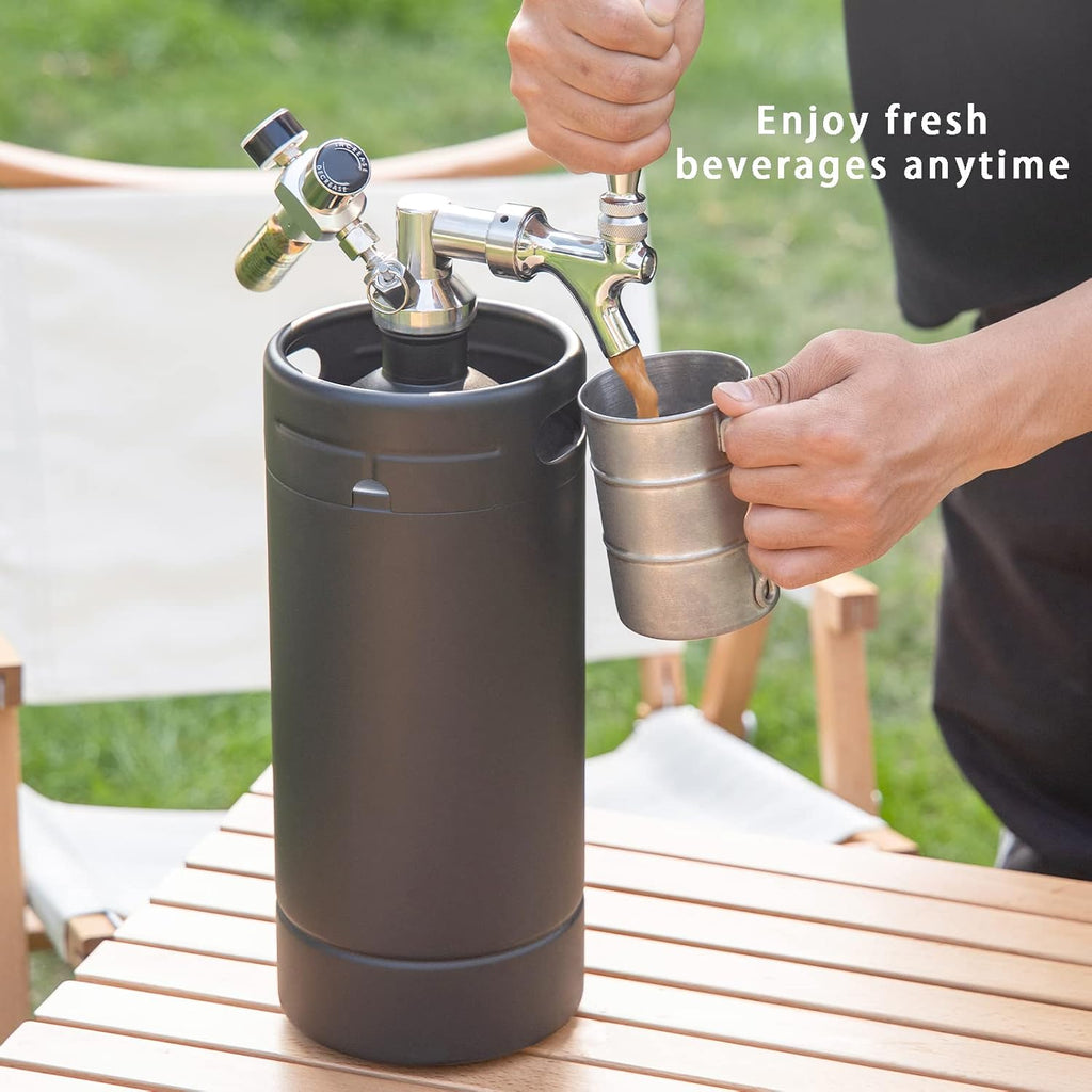 128oz Pressurized Stainless Steel Mini Keg with Cooler Jacket X586934