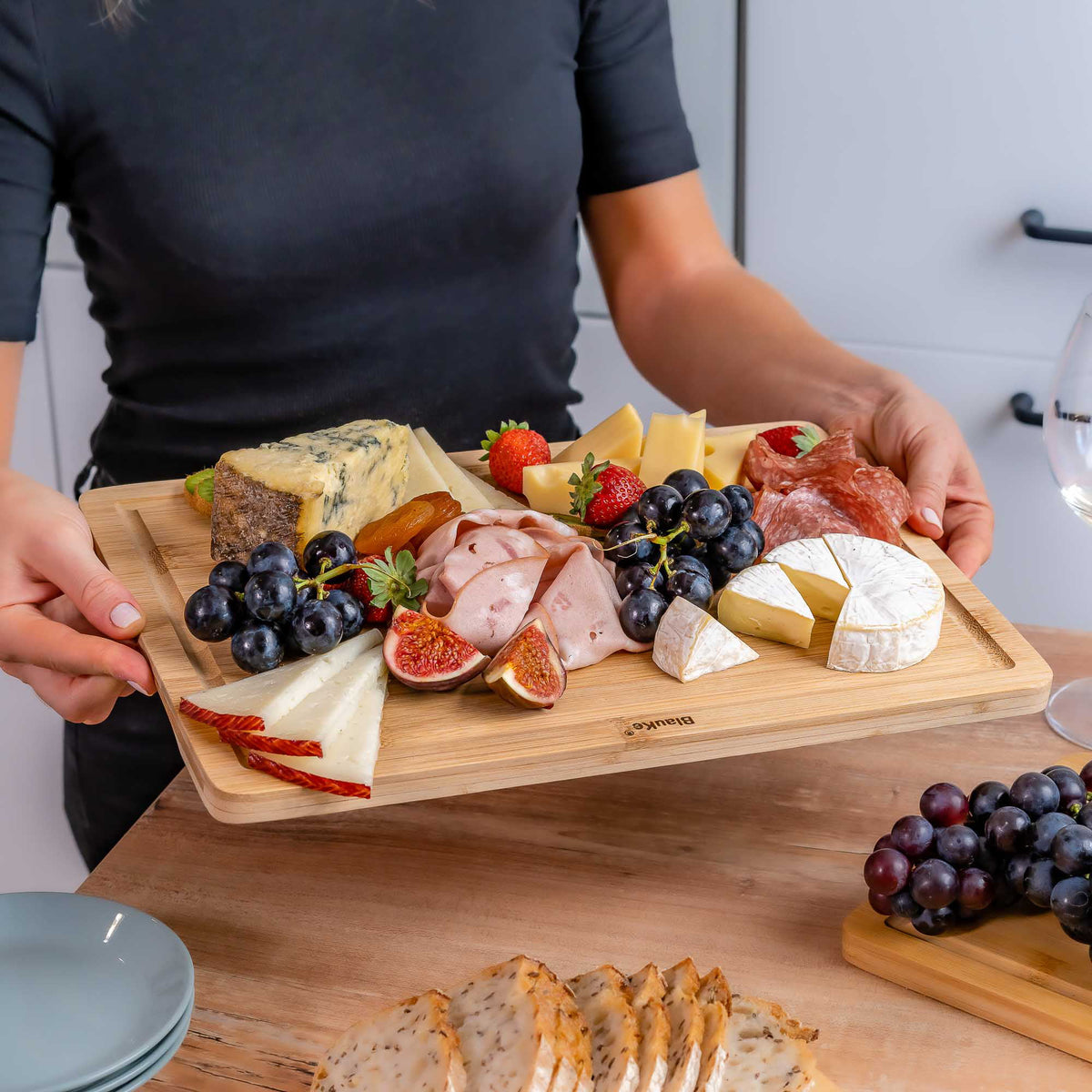 15x10" Bamboo Cutting Board with Juice Groove and Handles Q993120