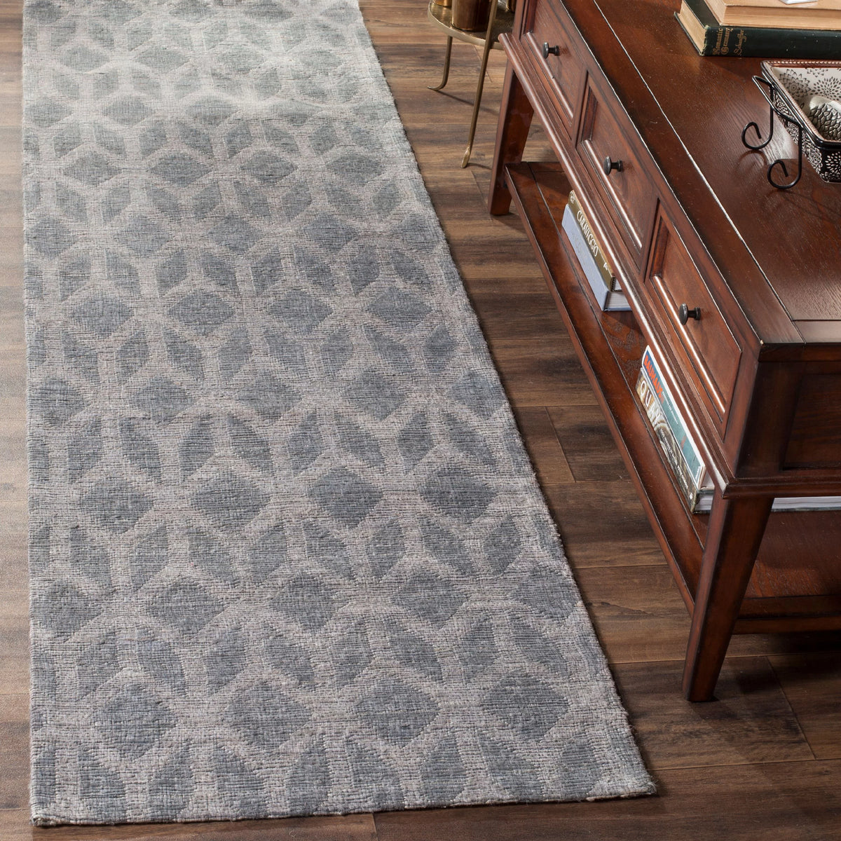 Grey/Gold Geometric Area Rug O124
